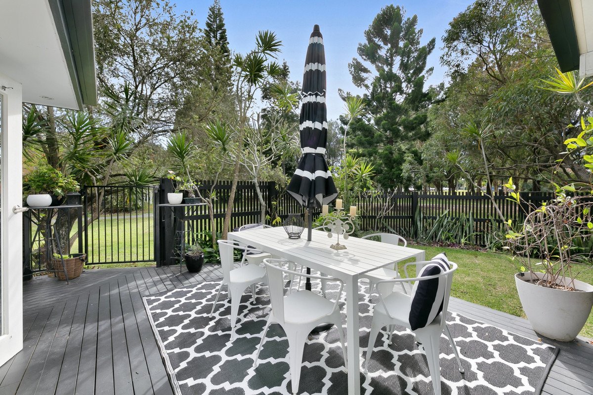 61 Tahiti Avenue Palm Beach 19