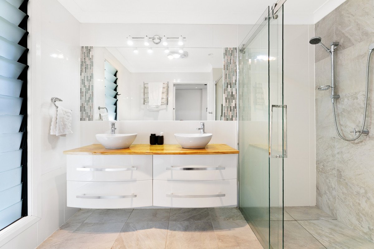 61 Tahiti Avenue Palm Beach 25