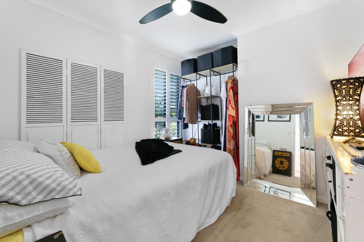 61 Tahiti Avenue Palm Beach 27