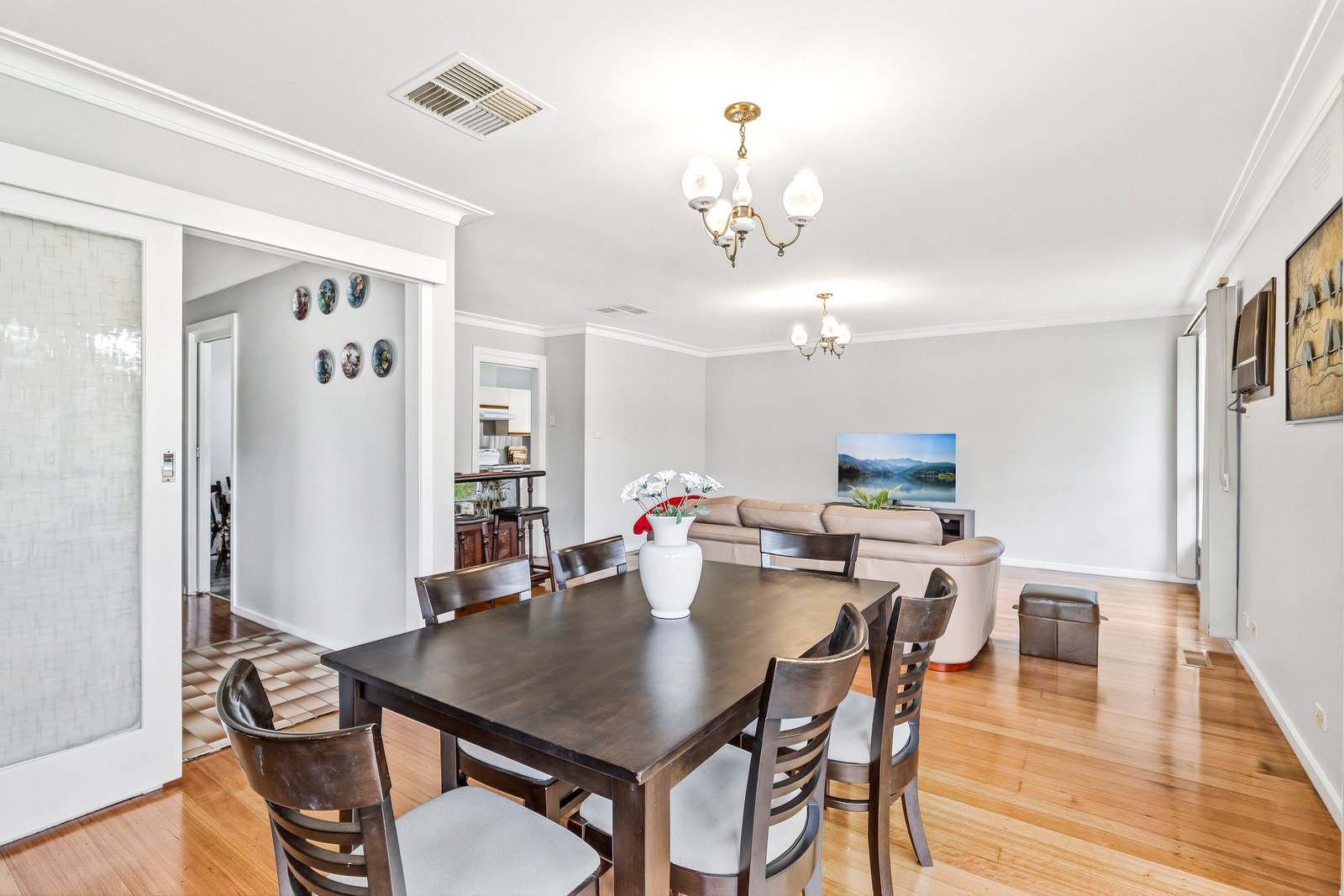 Gallery: 61 Therese Avenue