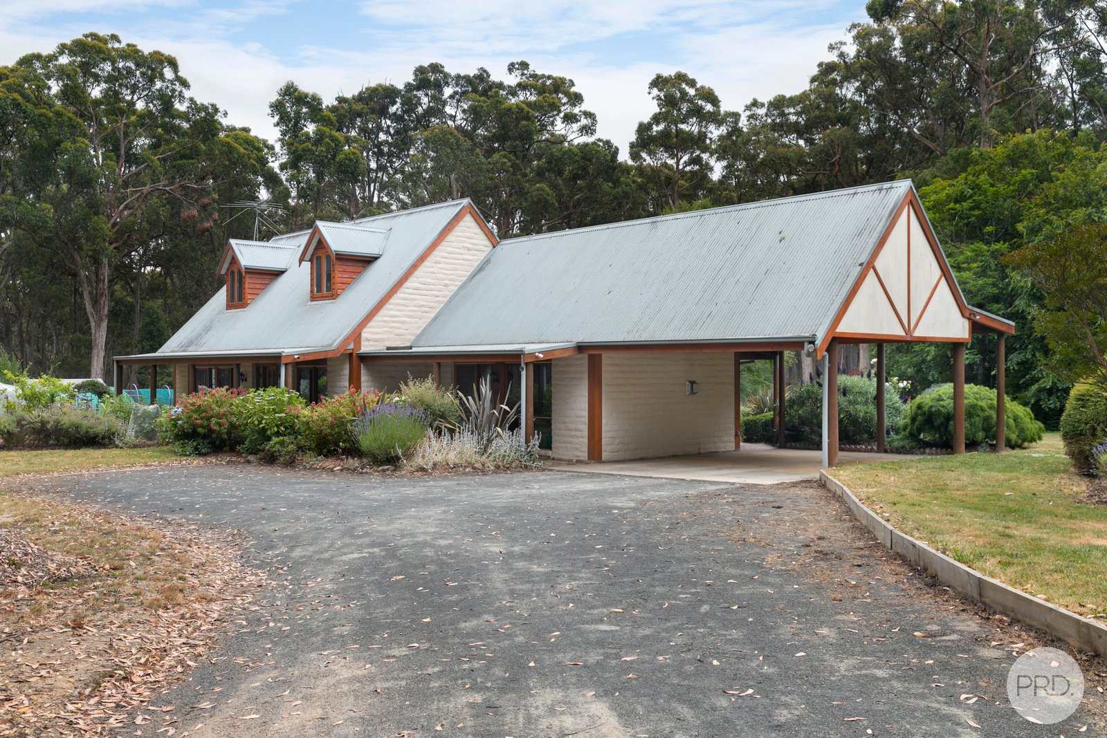 61 Tooheys Close GORDON 2