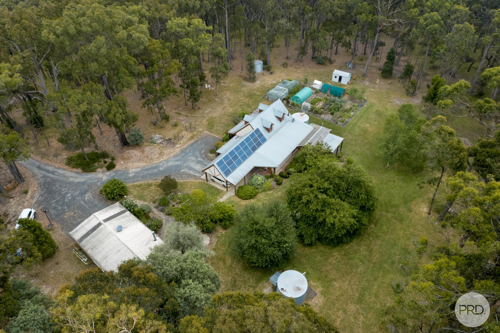 61 Tooheys Close GORDON 27