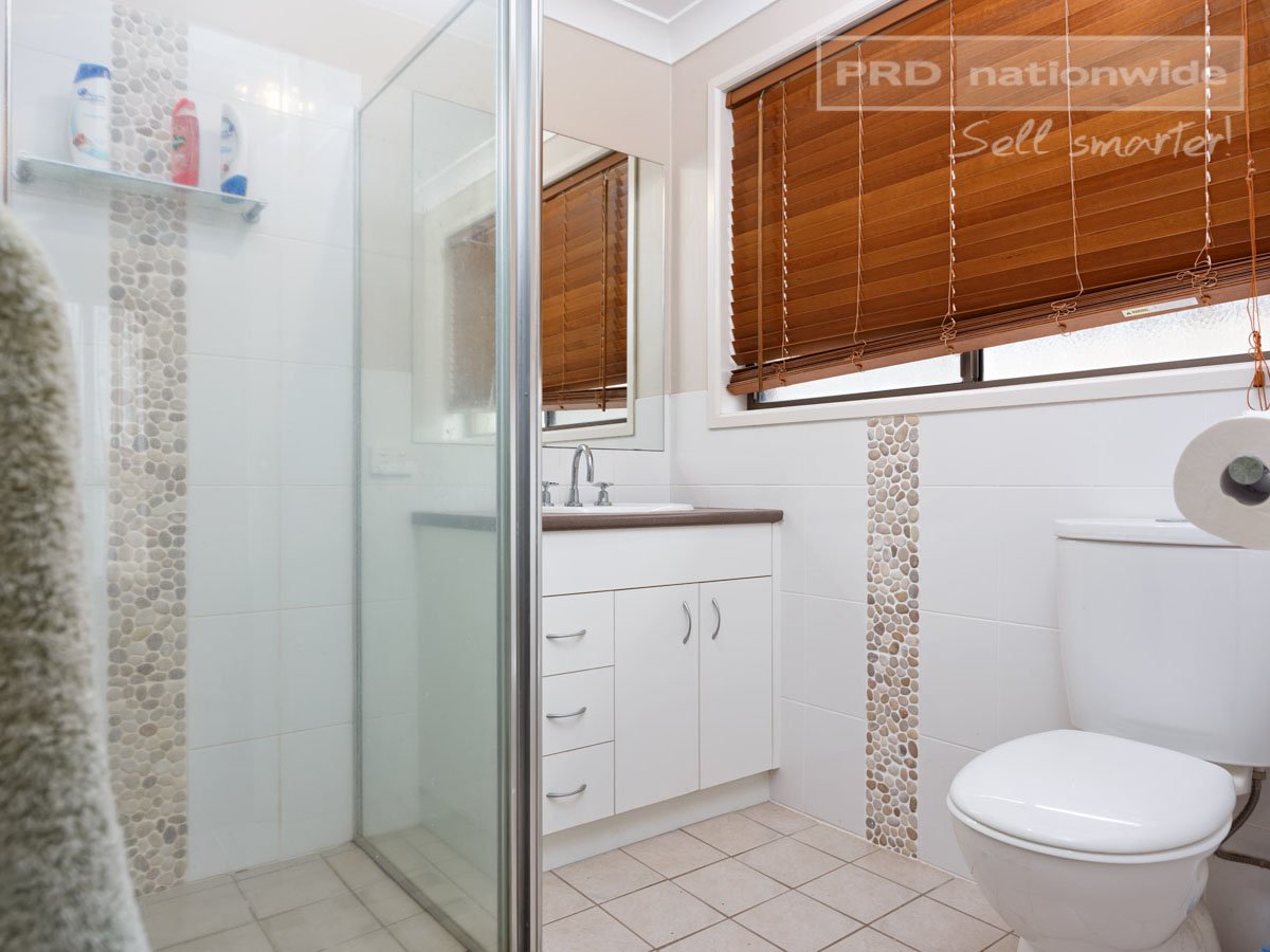 61 Undurra Drive GLENFIELD PARK 5