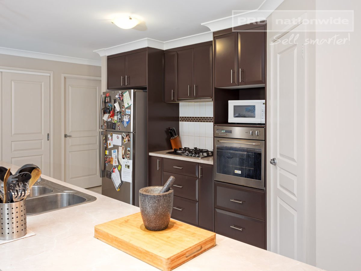 61 Undurra Drive GLENFIELD PARK 7