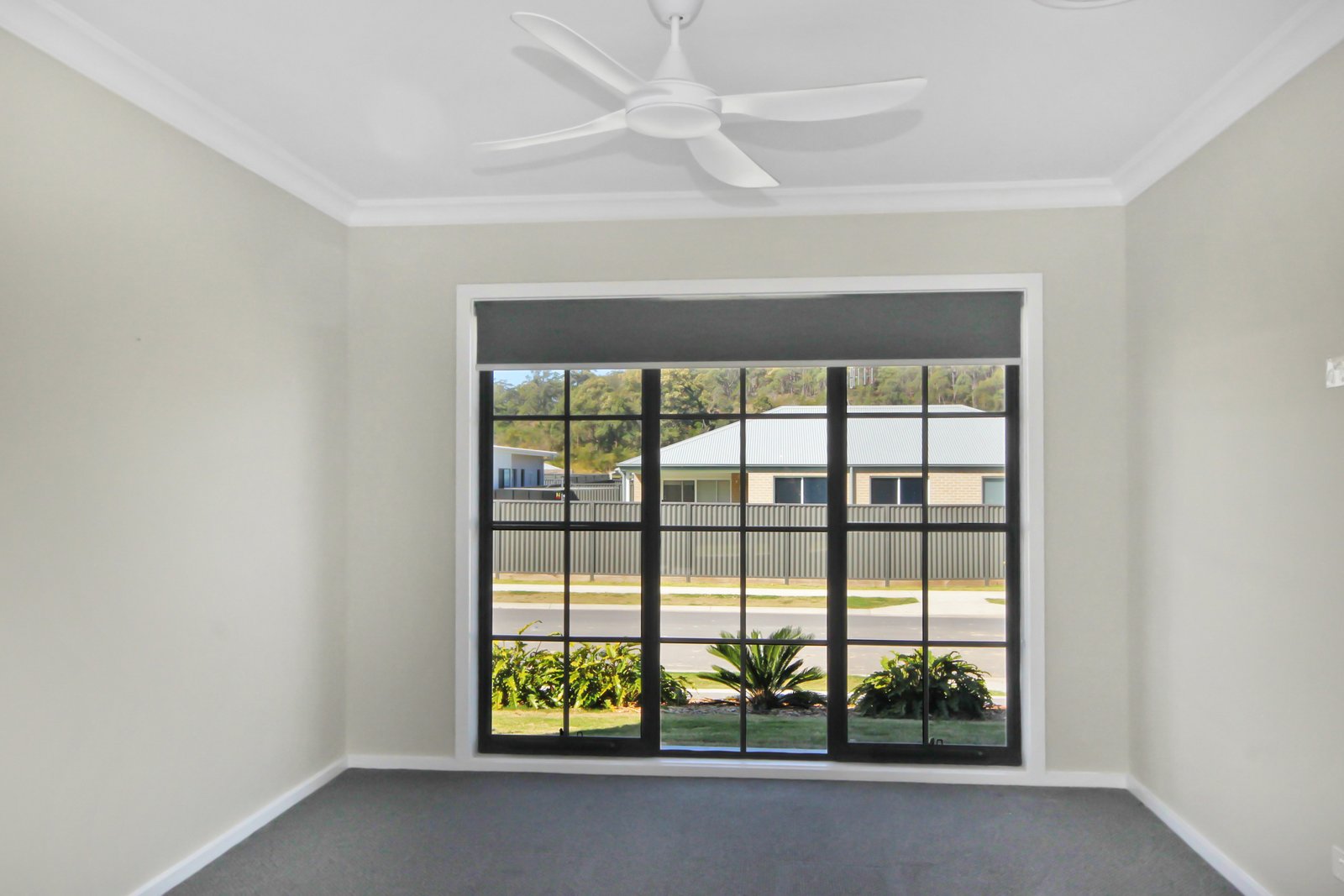 61 Vernon Circuit KEW 3