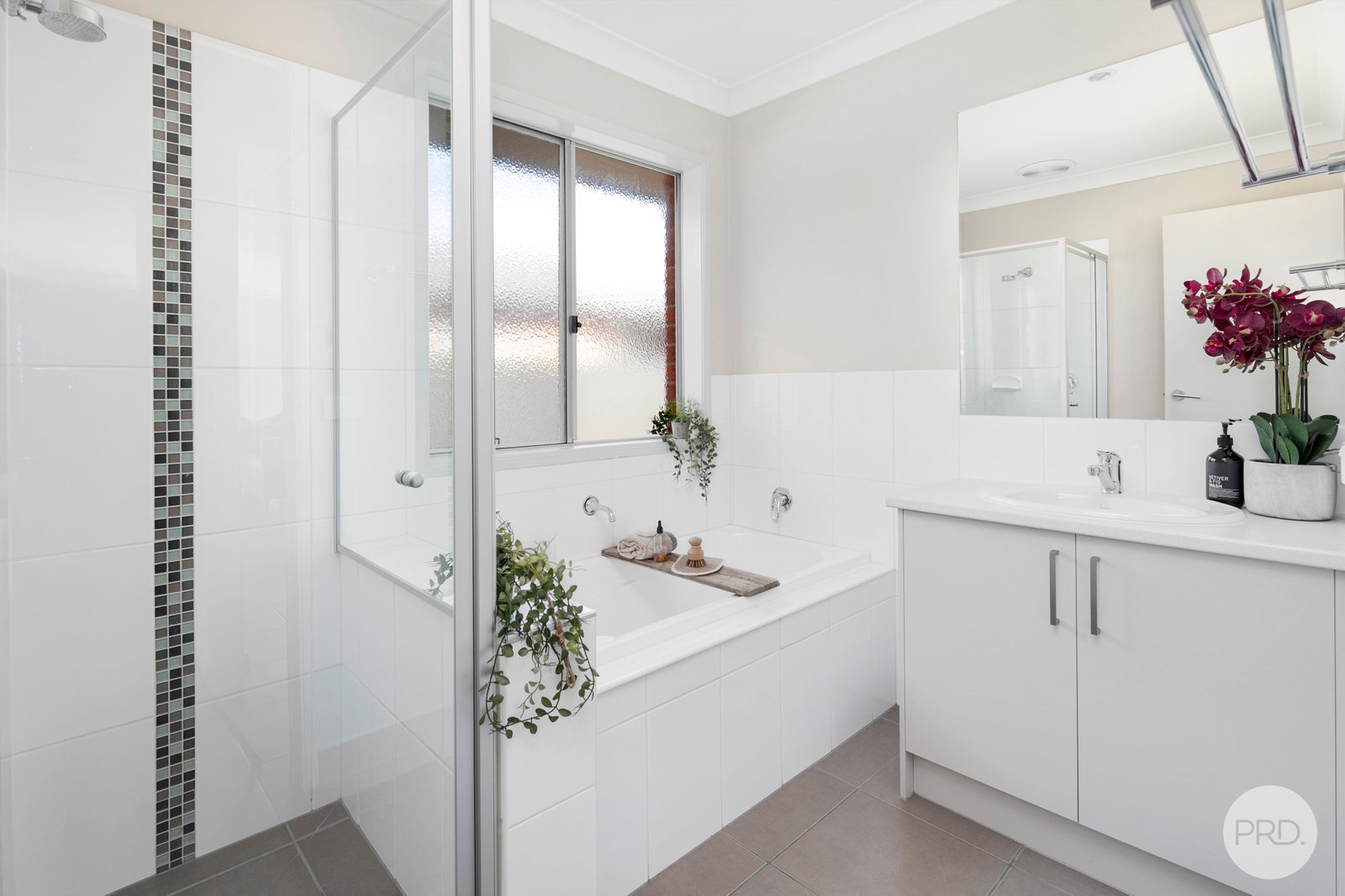 61 Warburton Drive LUCAS 10