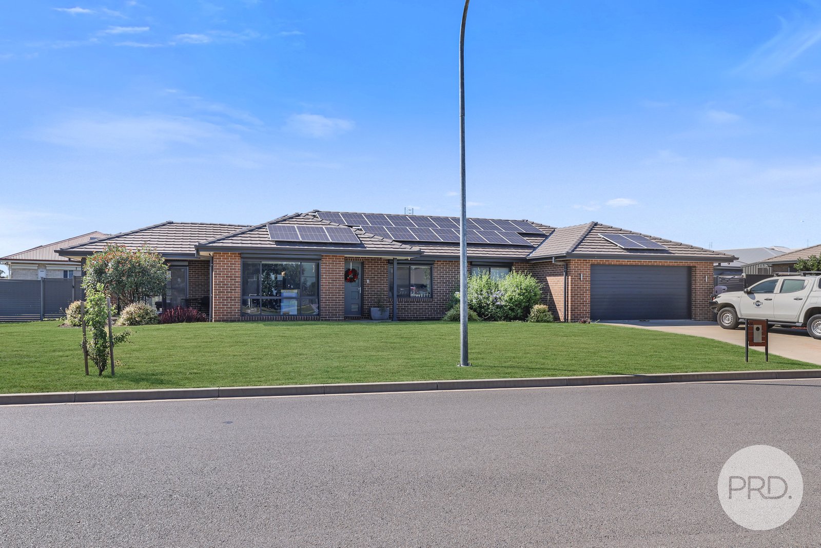 61 Warrah Drive TAMWORTH 1