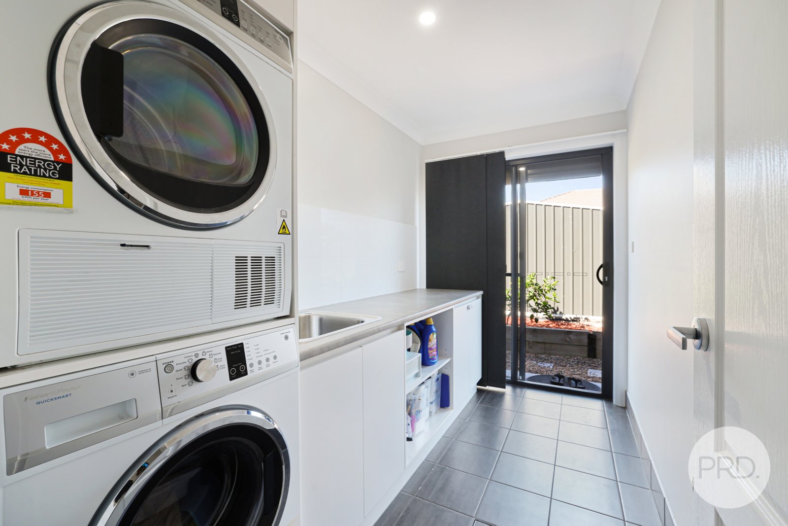 61 Warrah Drive TAMWORTH 11