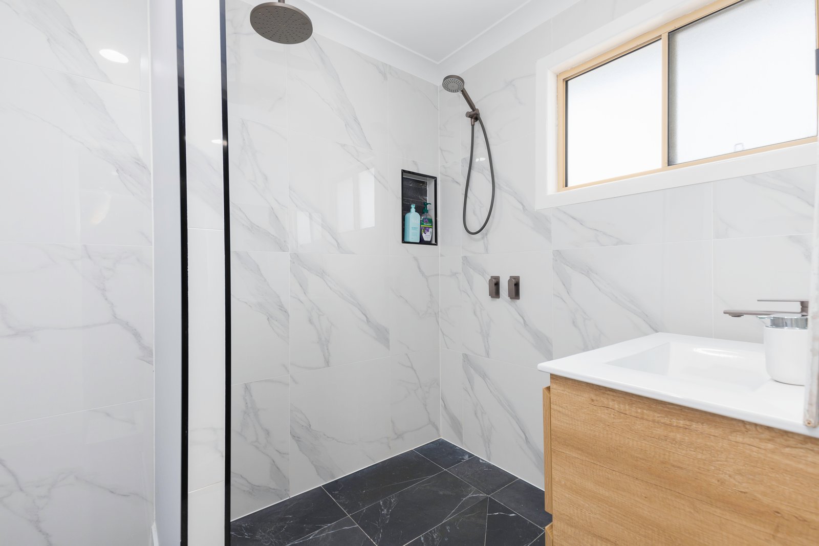 61 Windsor Drive HAY POINT 10