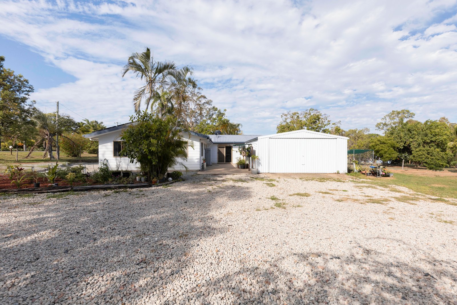 61 Windsor Drive HAY POINT 23