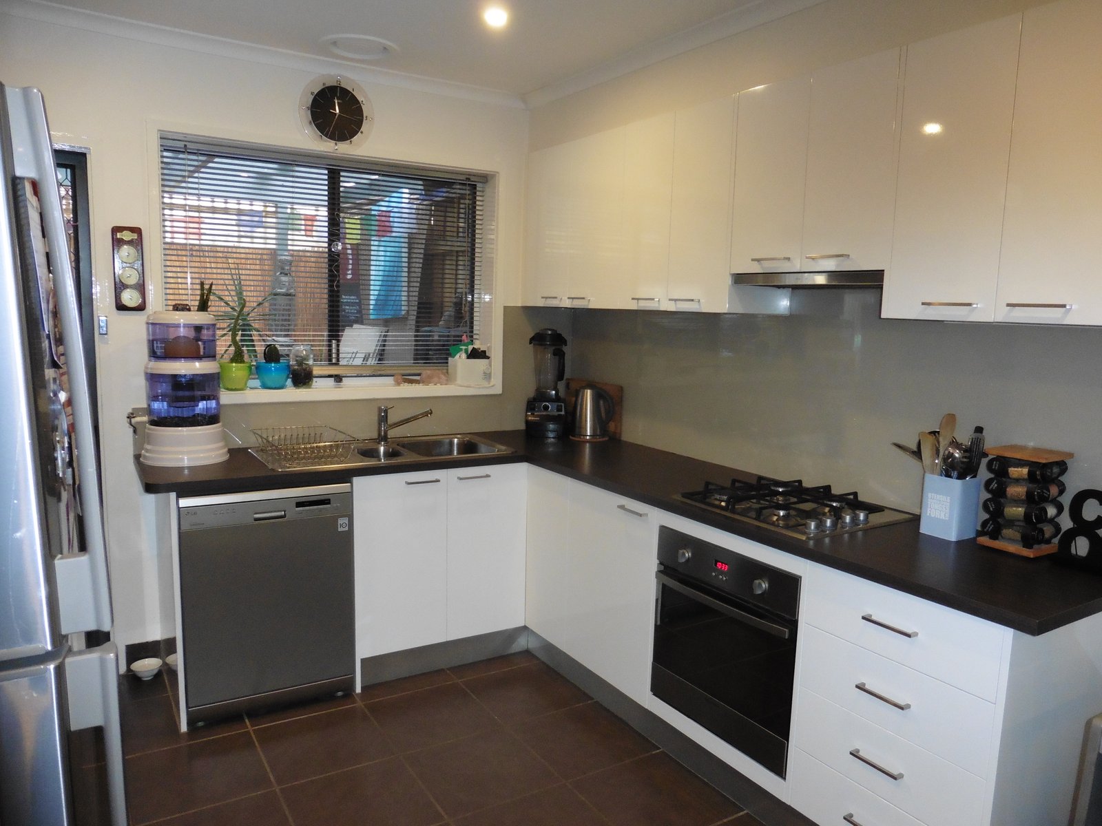 Gallery: 6/10-16 Eagland Road
