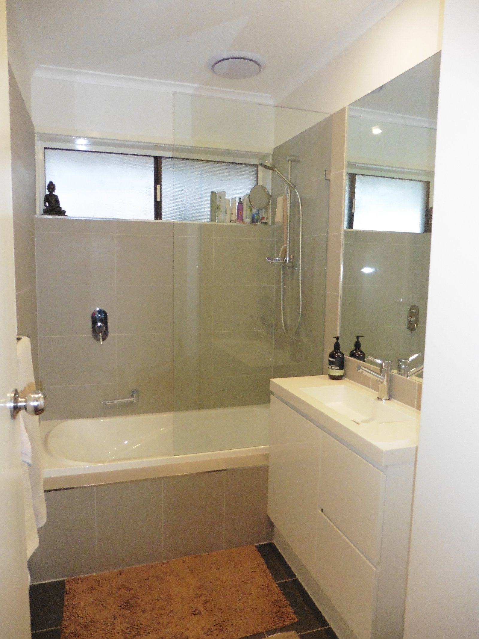 Gallery: 6/10-16 Eagland Road