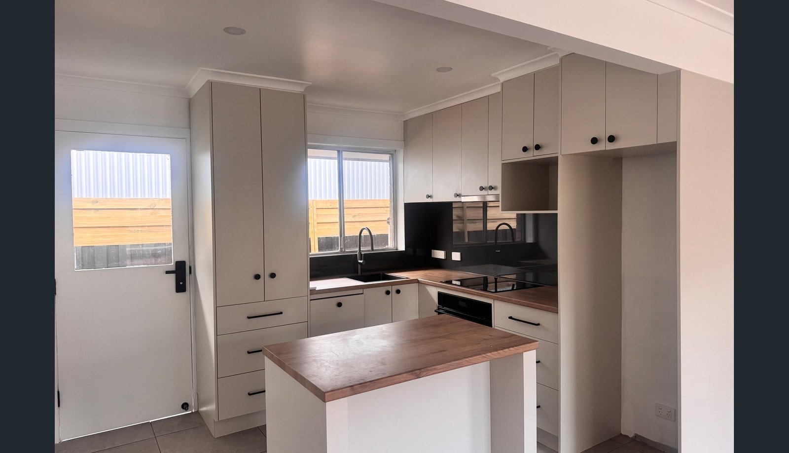 Gallery: 6/10 Barnet Street