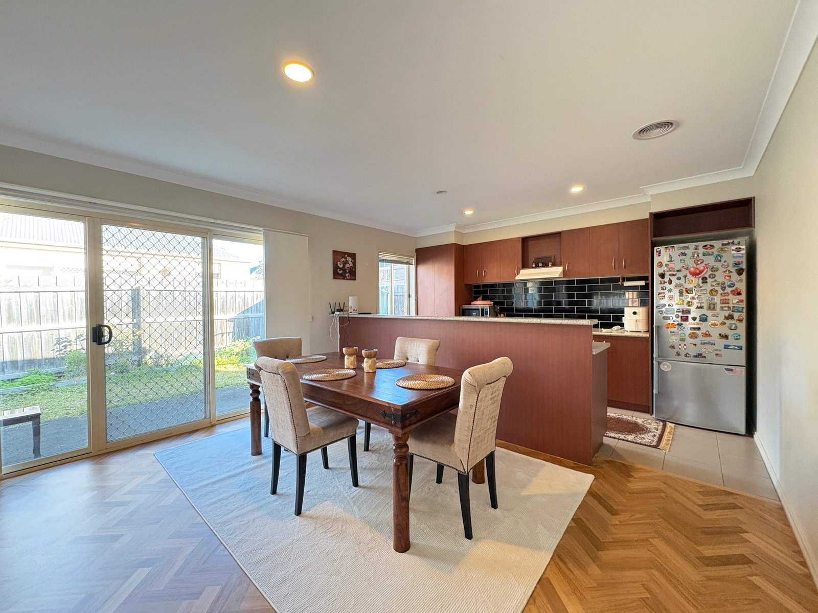 Gallery: 6/10 Bosanquet Avenue