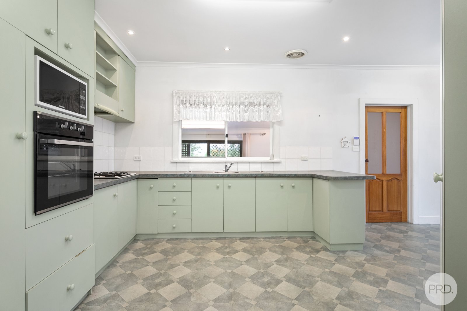 610 Chisholm Street BLACK HILL 5