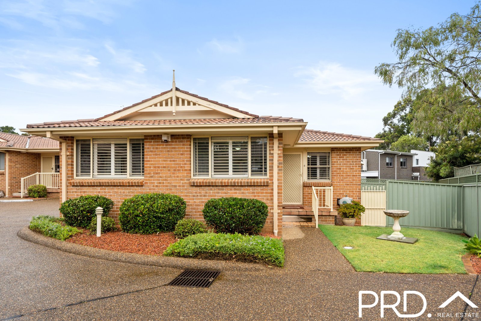 6/10 Forrest Road EAST HILLS 7