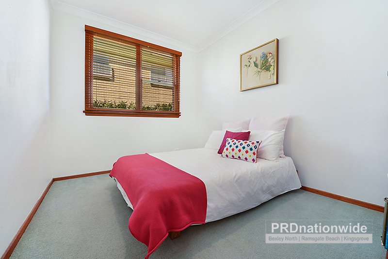 6/10 Oldham Crescent DOLLS POINT 6