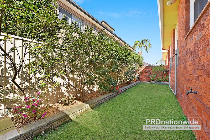 6/10 Oldham Crescent DOLLS POINT 7