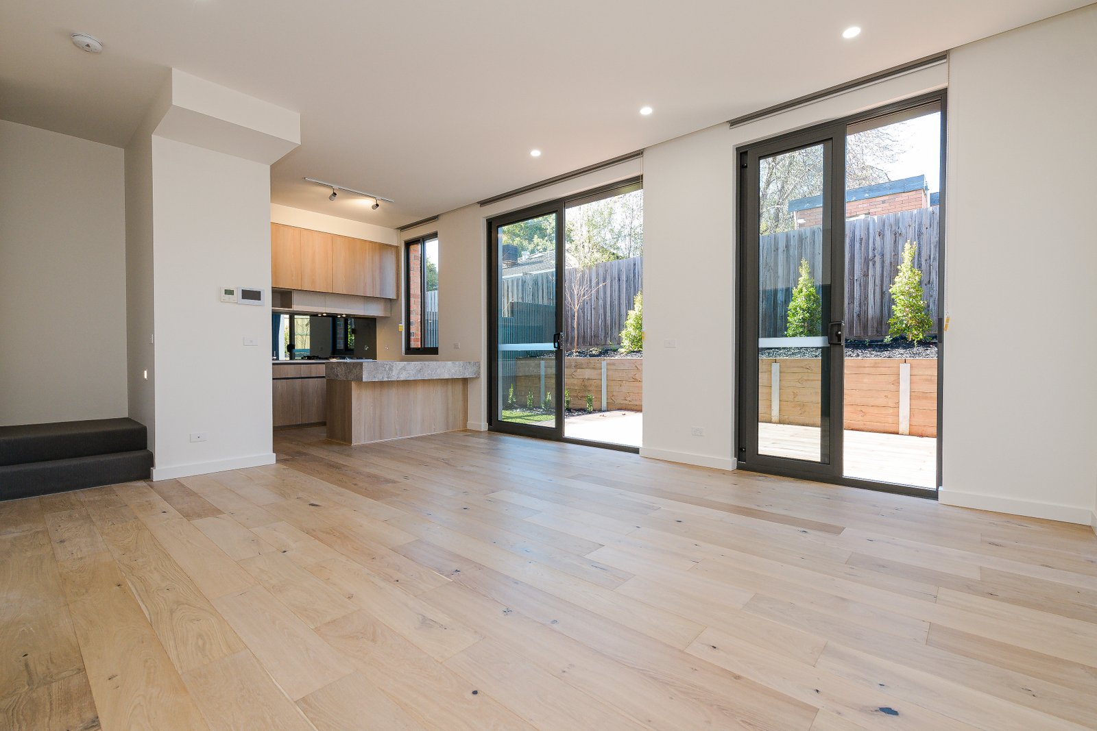 Real Estate and Property in 6/10 Princes Street, Caulfield North, VIC