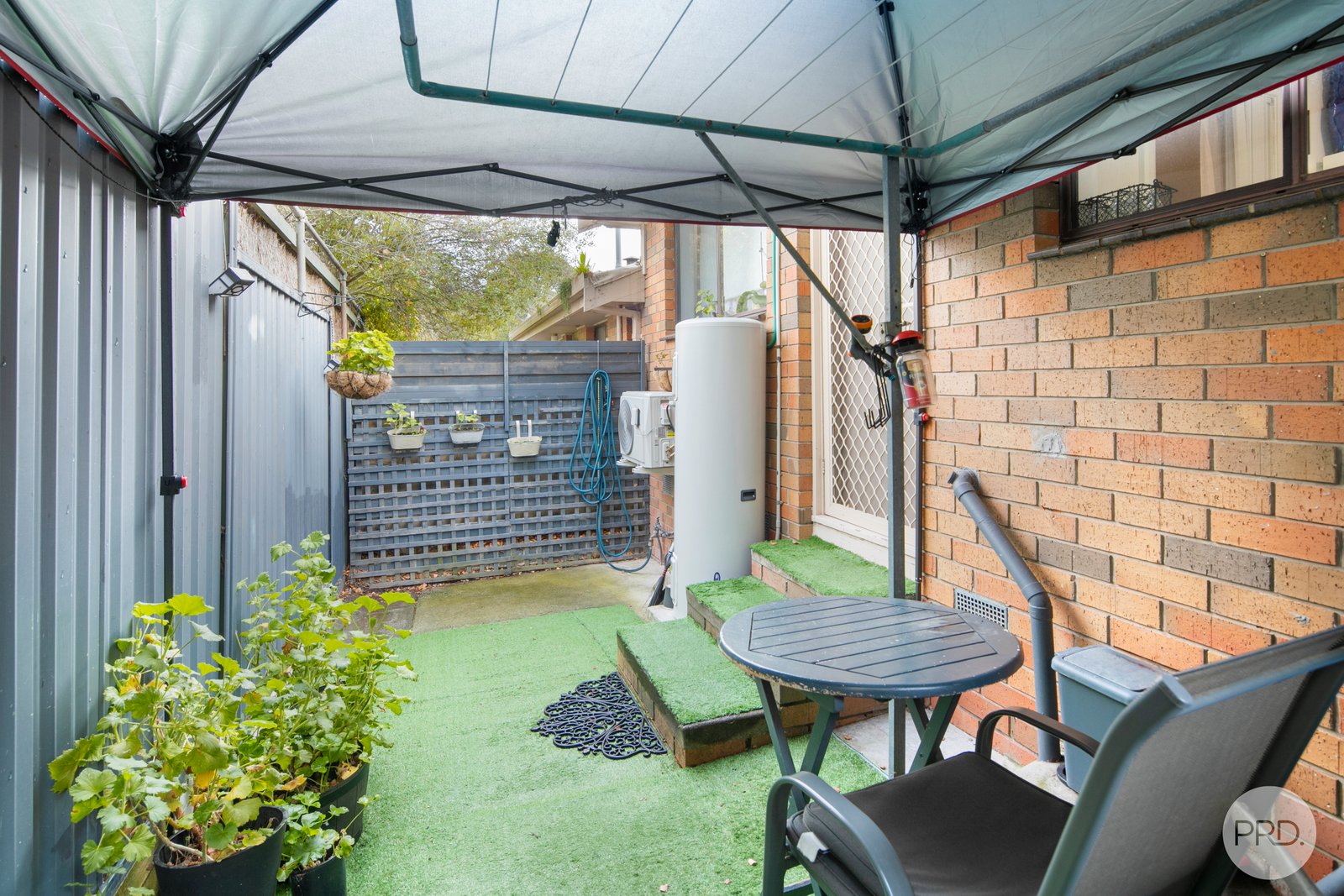 6/10 Simpson Street BLACK HILL 6