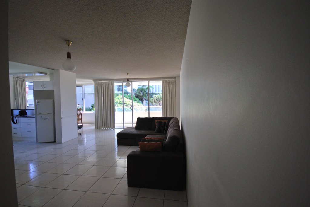 6/100 The Esplanade BURLEIGH HEADS 3