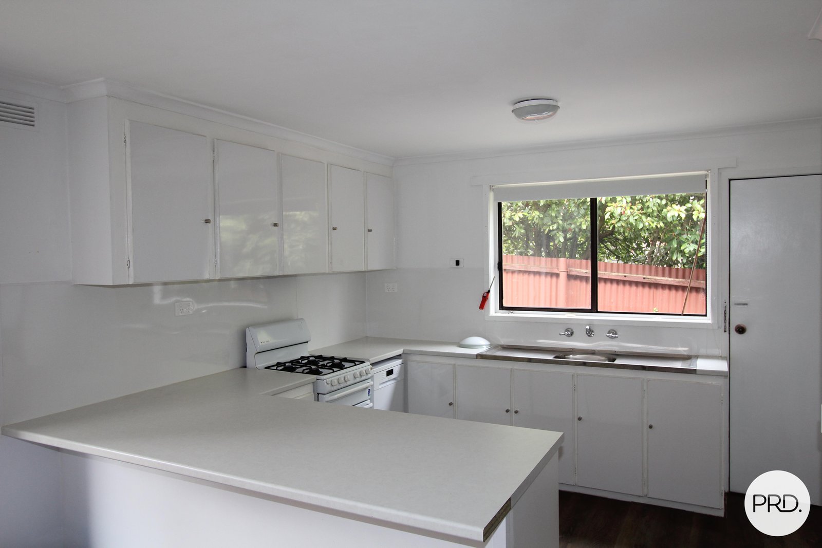6/1000 Sherrard Street BLACK HILL 2