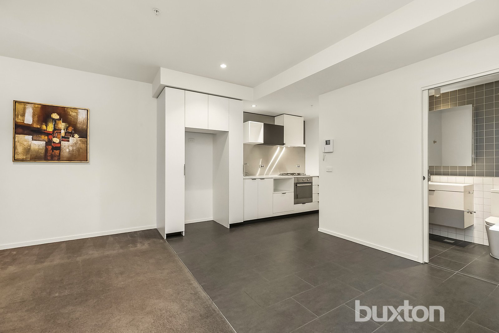 Gallery: 610/19-21 Hanover Street