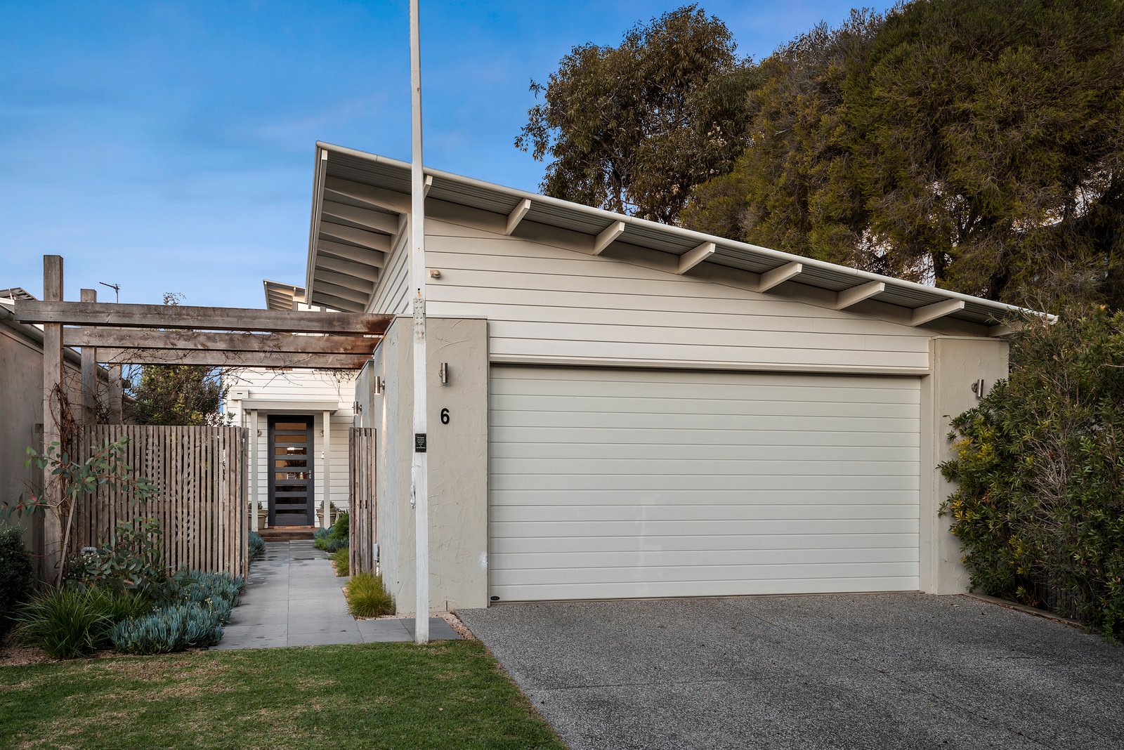 Real Estate and Property in 6/102 Carr Street, Barwon Heads, VIC