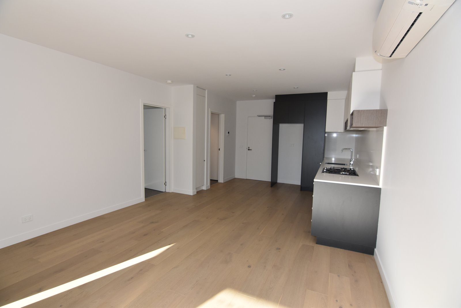 Gallery: 6/102 Colac Road