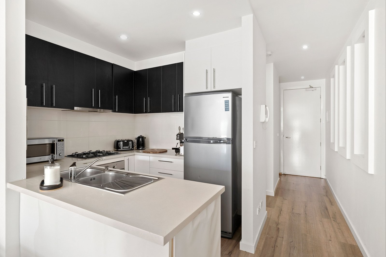 Gallery: 6/1036 North Road