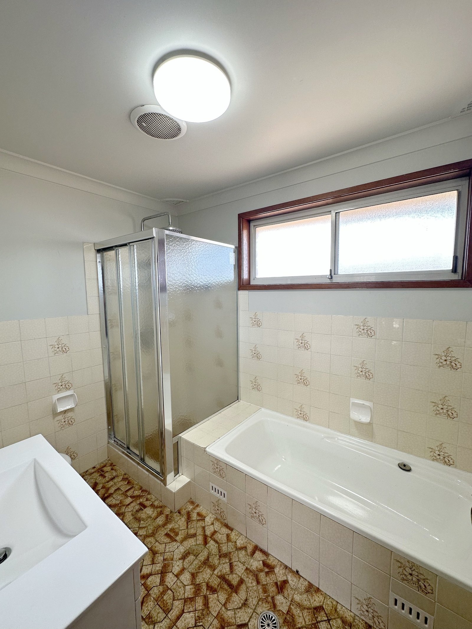 6/104 Hoxton Park Road LIVERPOOL 5