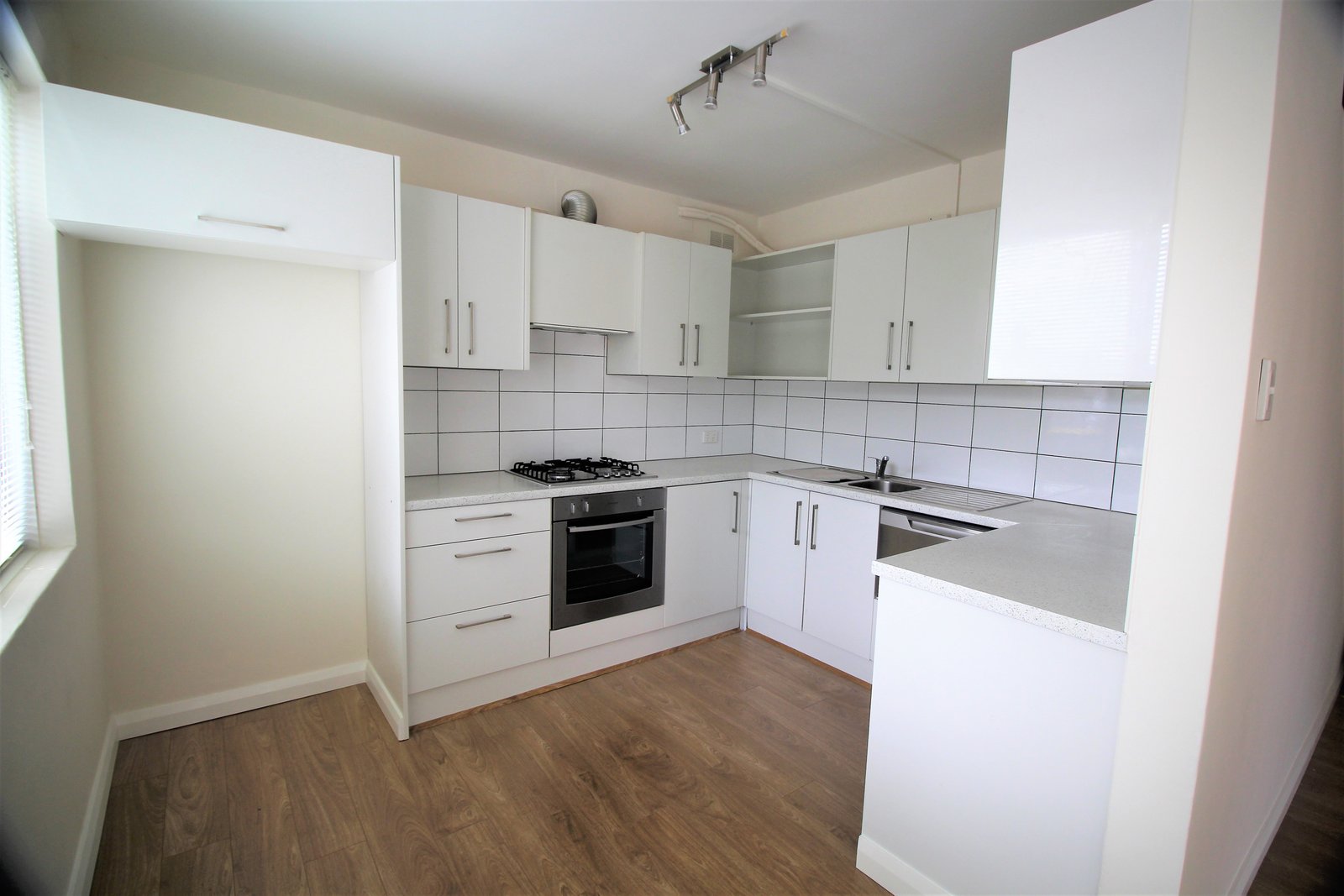 Gallery: 6/105 Atherton Road