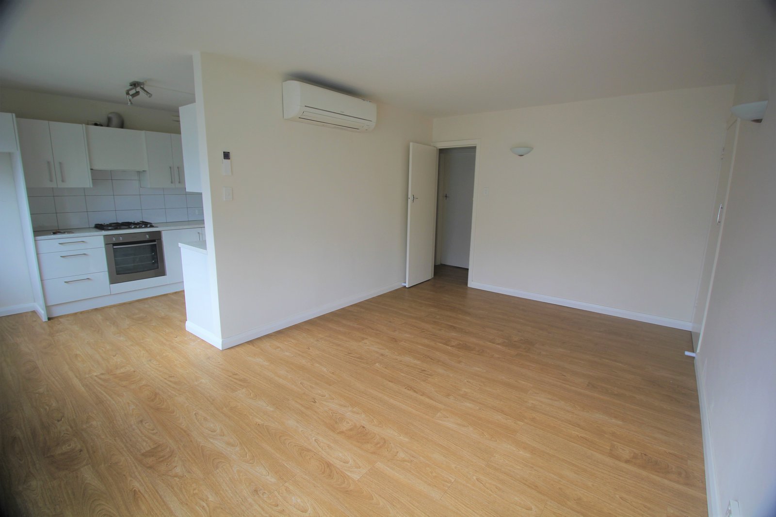 Gallery: 6/105 Atherton Road