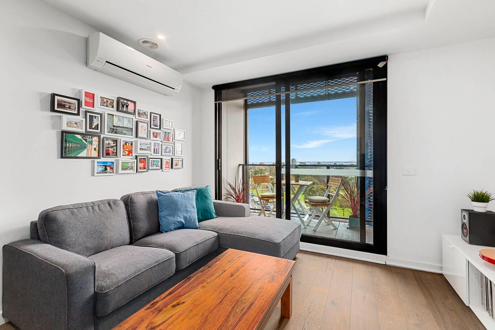 Gallery: 610/6 St Kilda Road