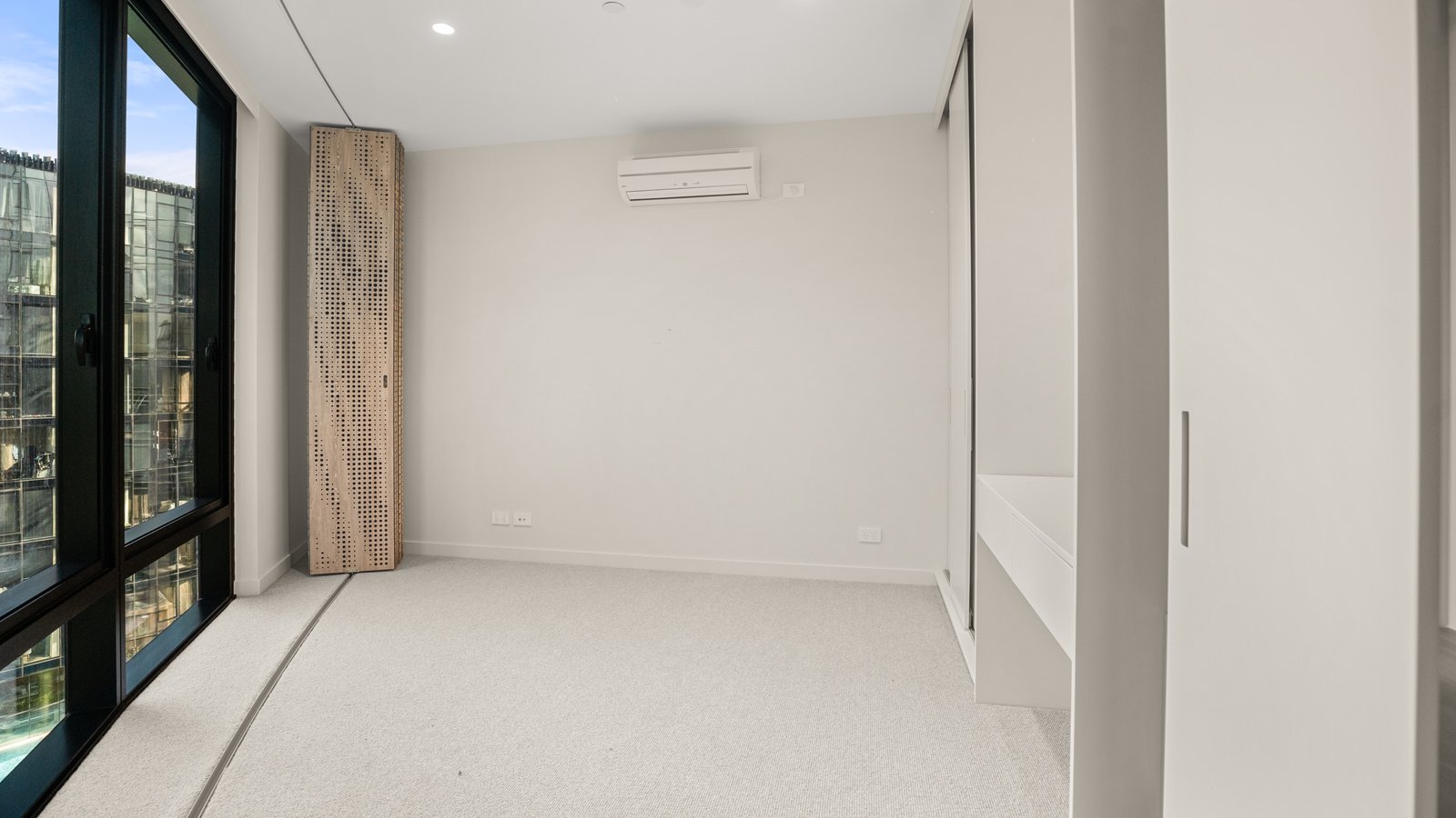 610/605 St Kilda Road MELBOURNE 2