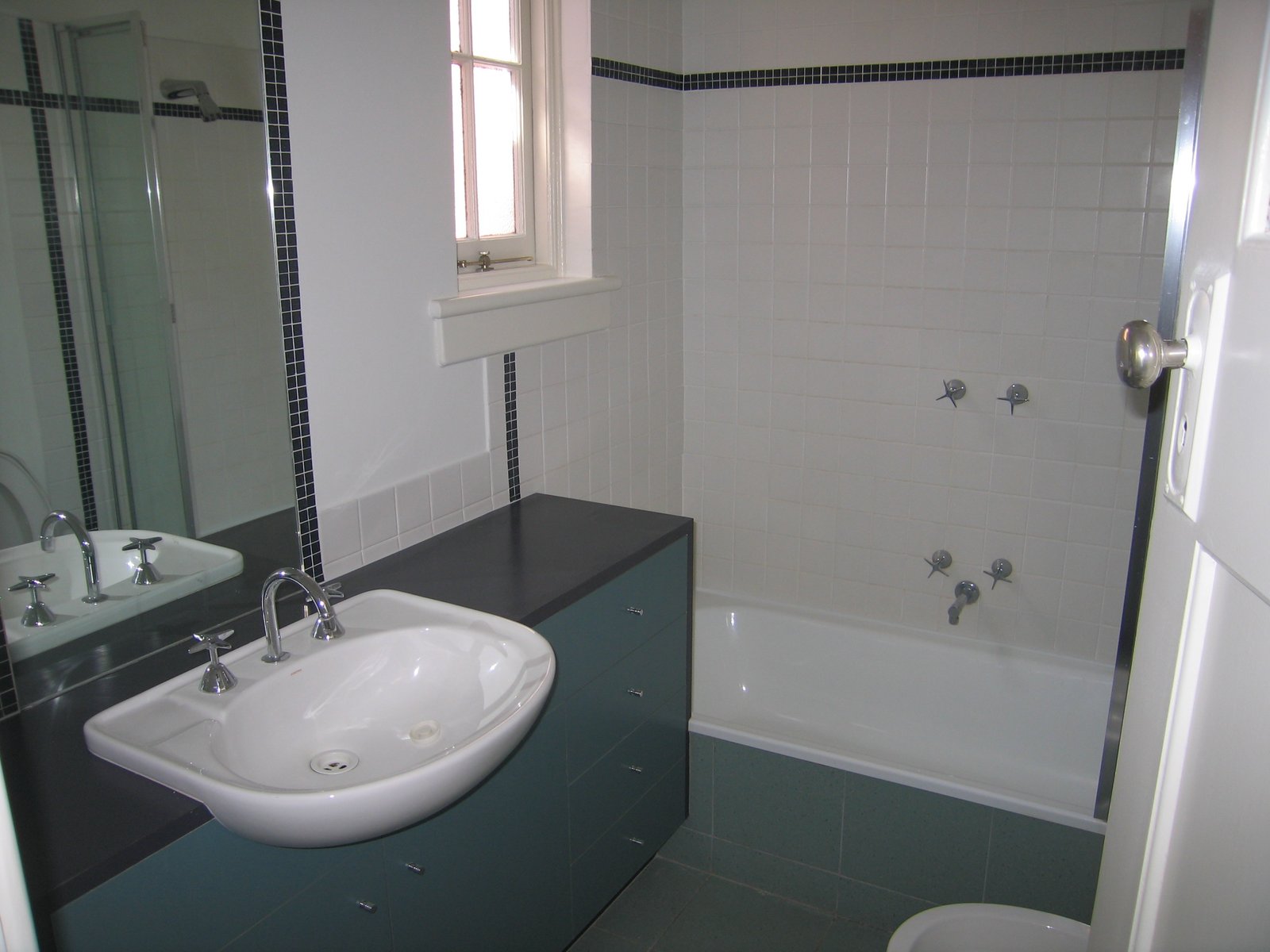 Gallery: 6./108a Millswyn Street