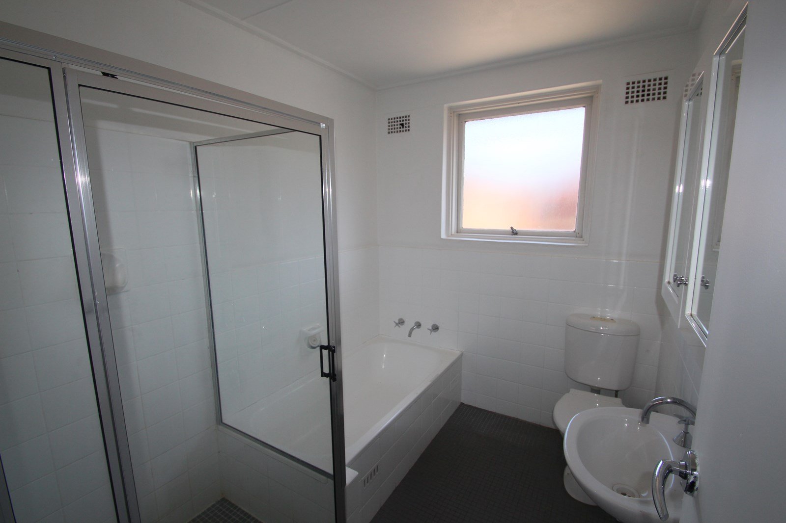 6/11 Brittain Crescent HILLSDALE 6