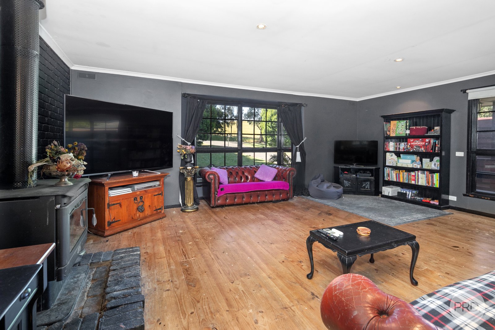 611 Hitchcock Road BUNINYONG 4