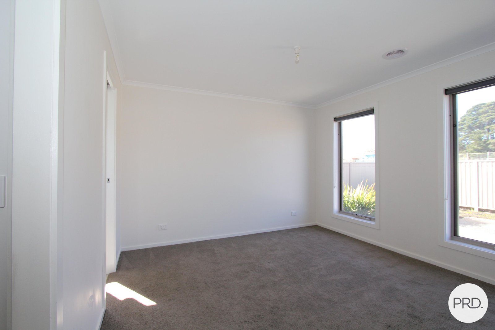 6/11 Spencer Street CANADIAN 6