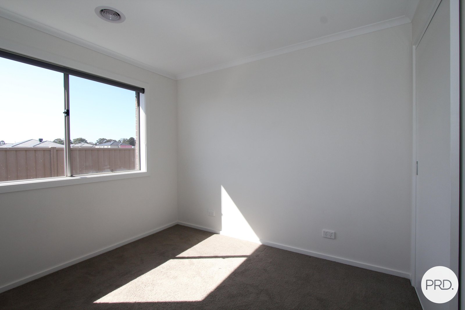 6/11 Spencer Street CANADIAN 9