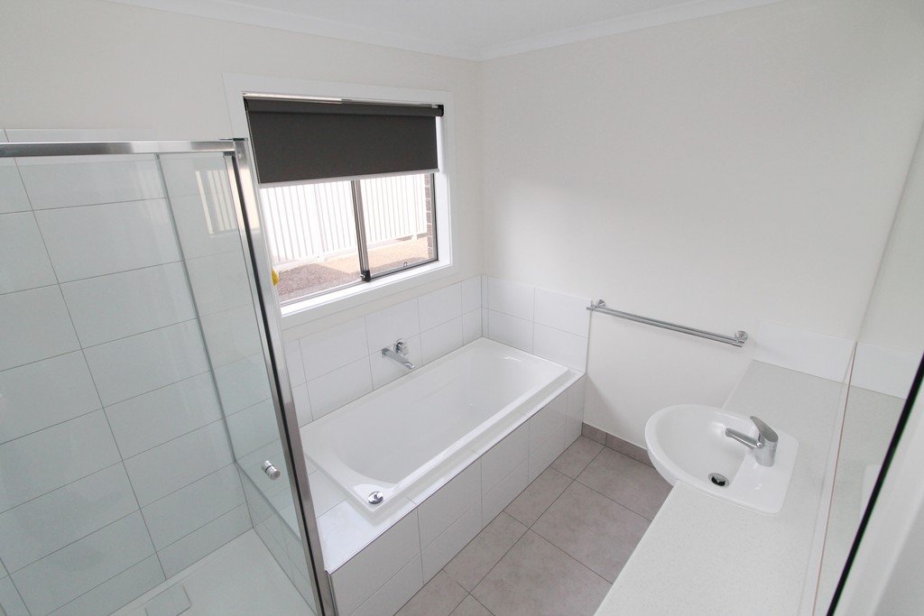 6/11 Spencer Street CANADIAN 13