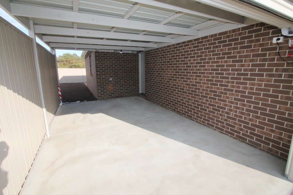 6/11 Spencer Street CANADIAN 18