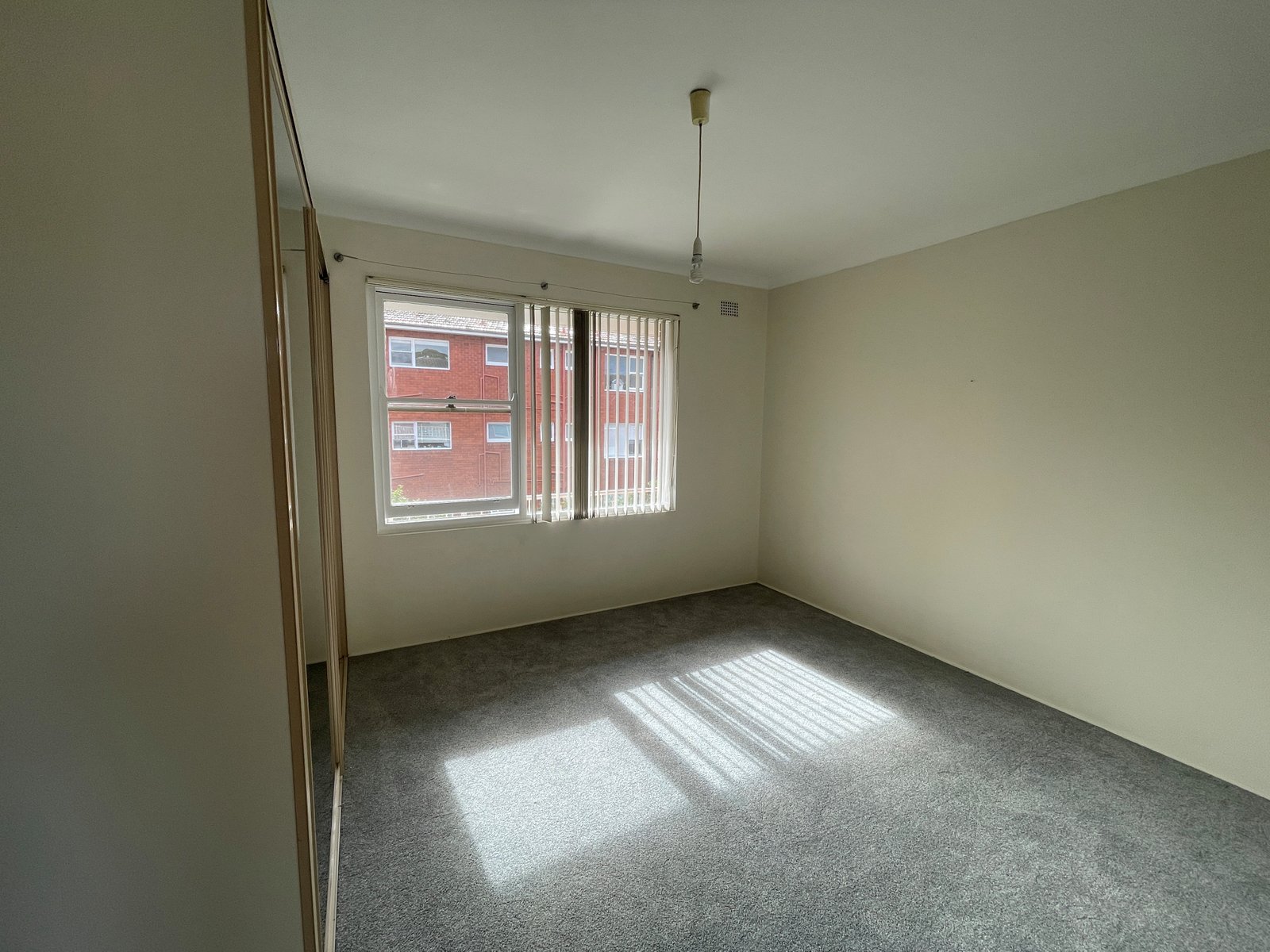 6/110-112 Chuter Avenue RAMSGATE BEACH 5