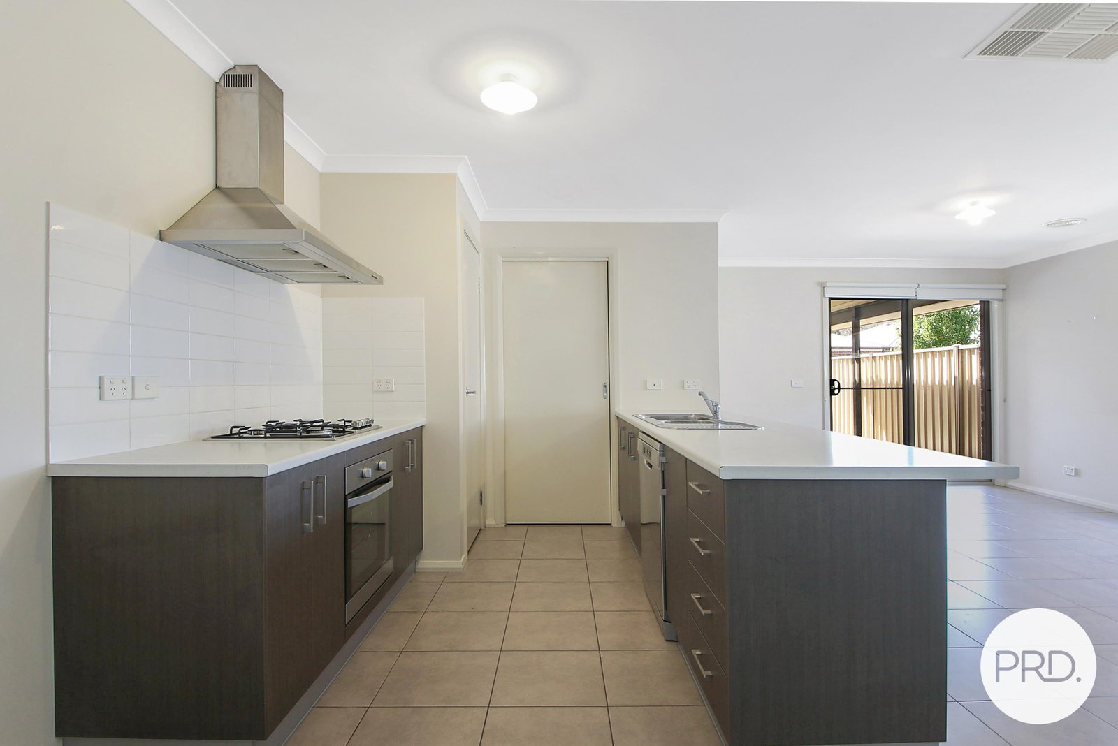 6/110 Greta Drive HAMILTON VALLEY 2