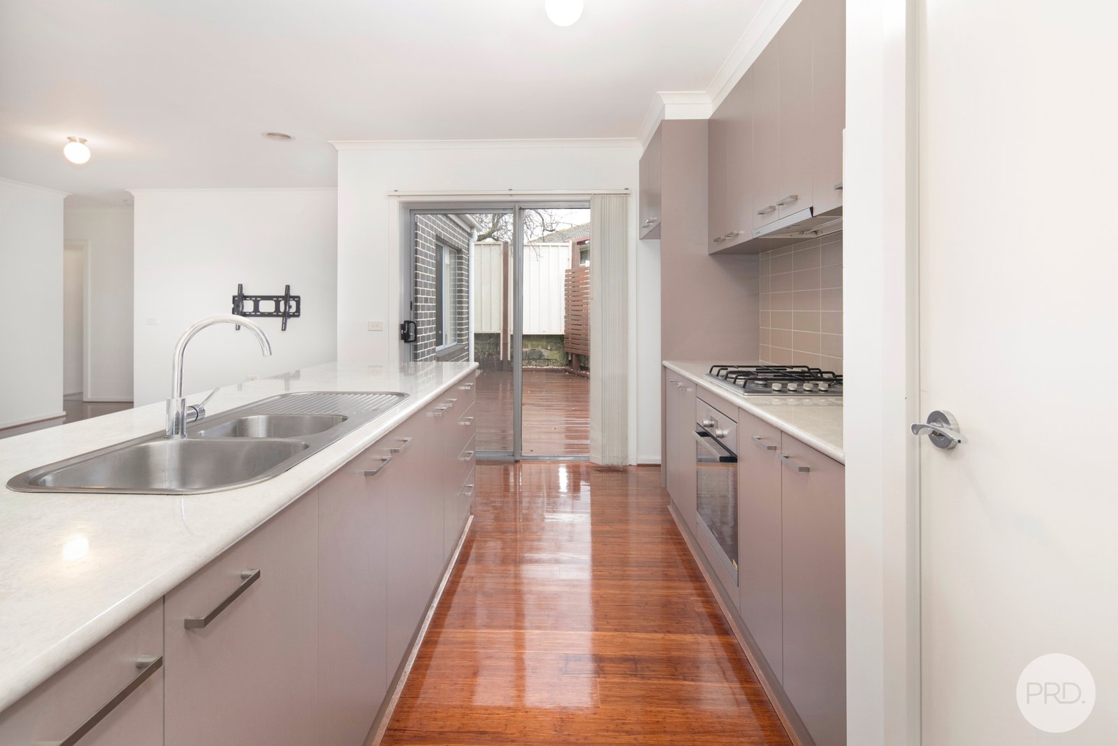 6/111 Lexton Street LAKE WENDOUREE 3