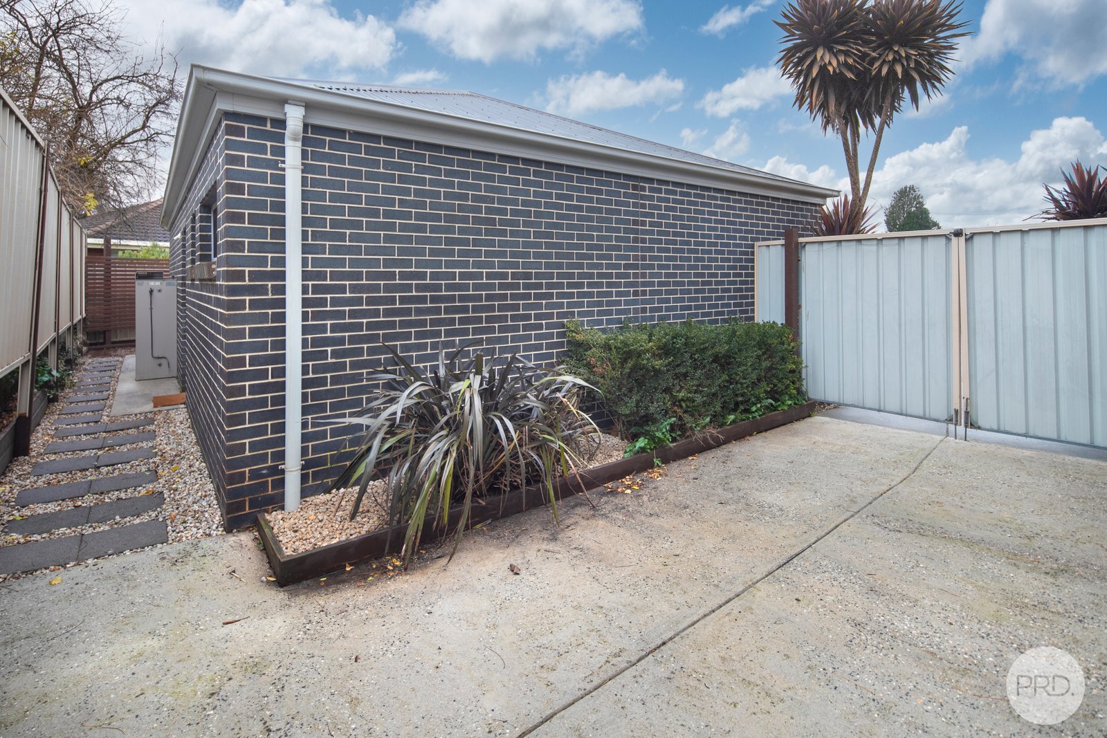 6/111 Lexton Street LAKE WENDOUREE 9