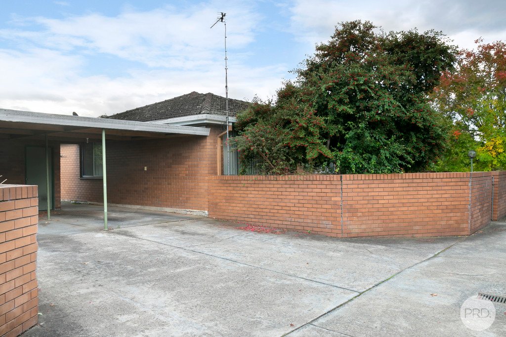 6/1110 Howitt Street WENDOUREE 9