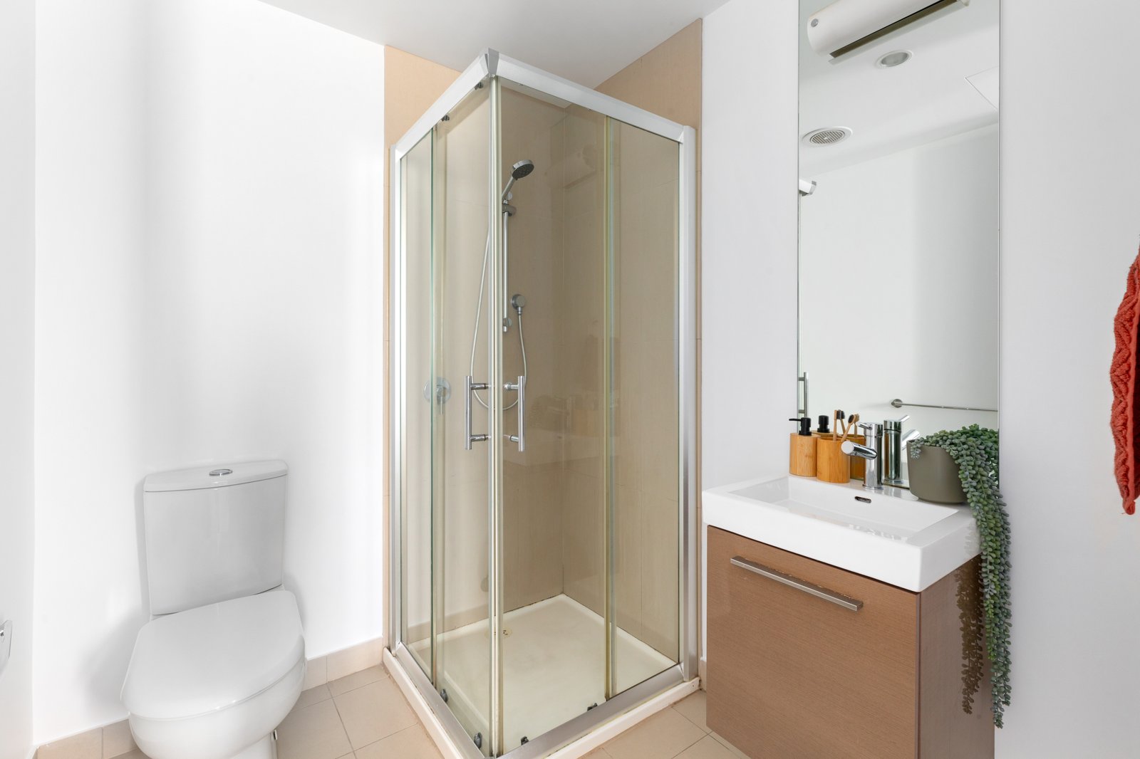 Real Estate and Property in 611/2 Plenty Road, Preston, VIC