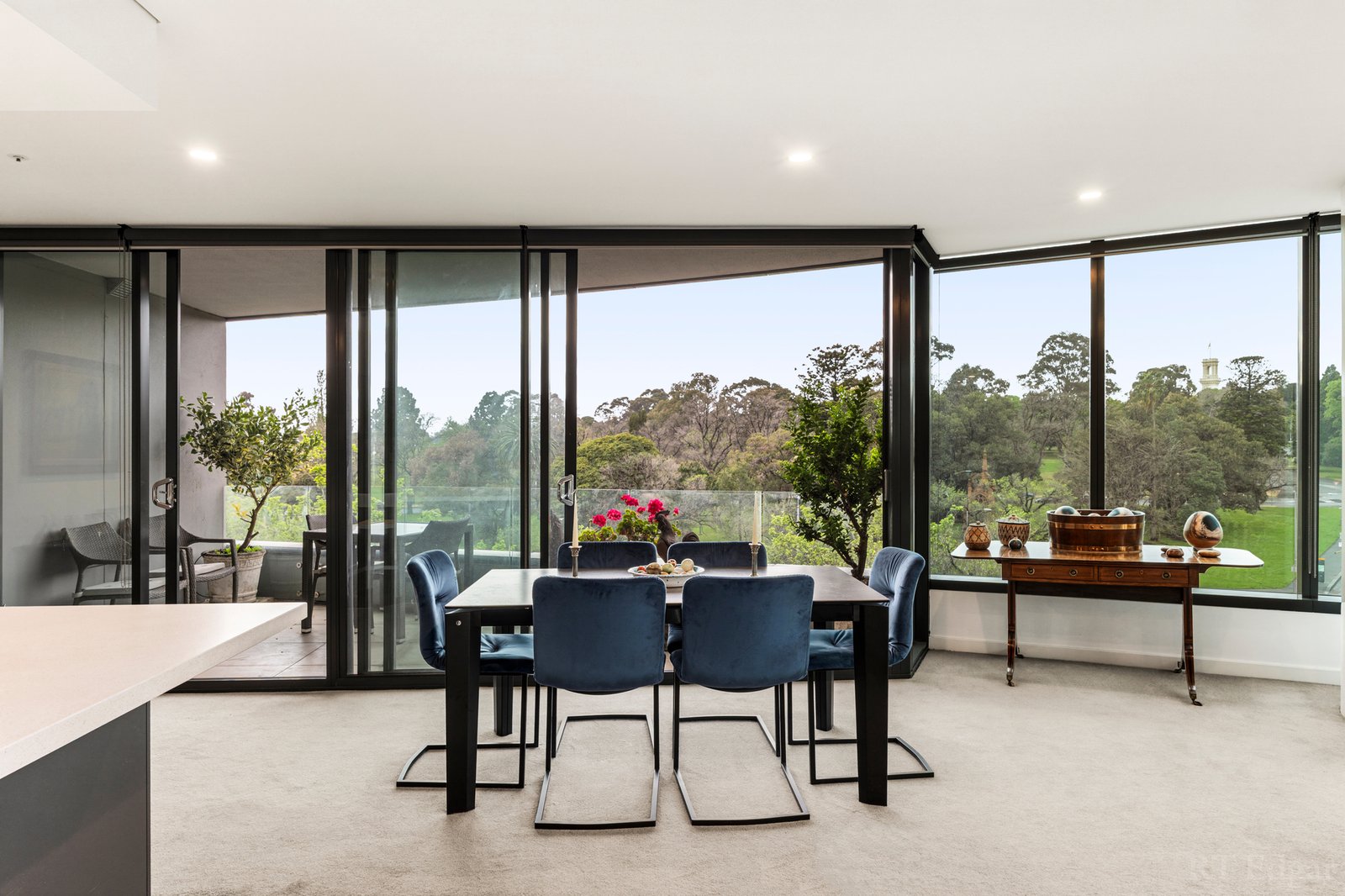 Real Estate and Property in 611/250 St Kilda Road, Southbank, VIC