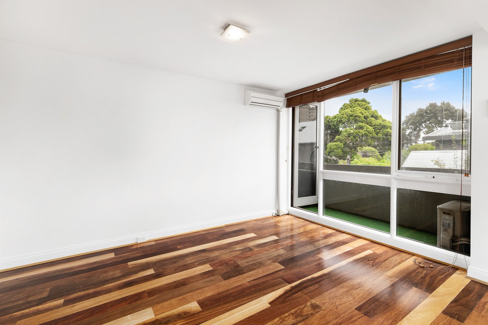 Gallery: 6/113-115 Chapel Street